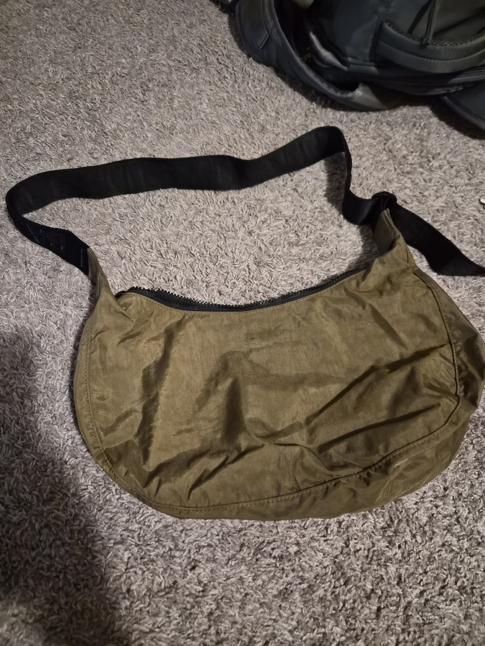 Baggu Green/Khaki Medium Crescent Shoulder Bag